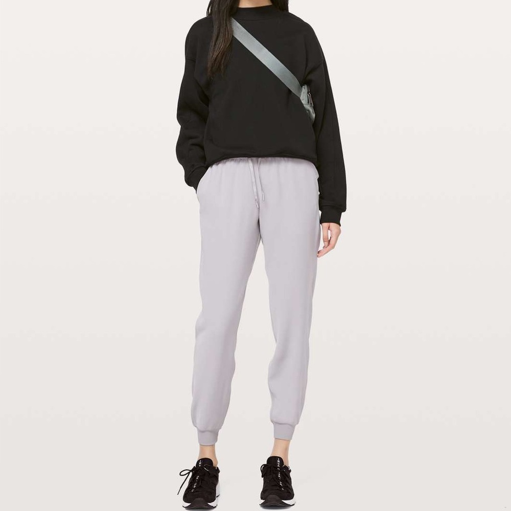 Lululemon On The Fly Joggers-Gray/Silver/Purple Hue-Size 8